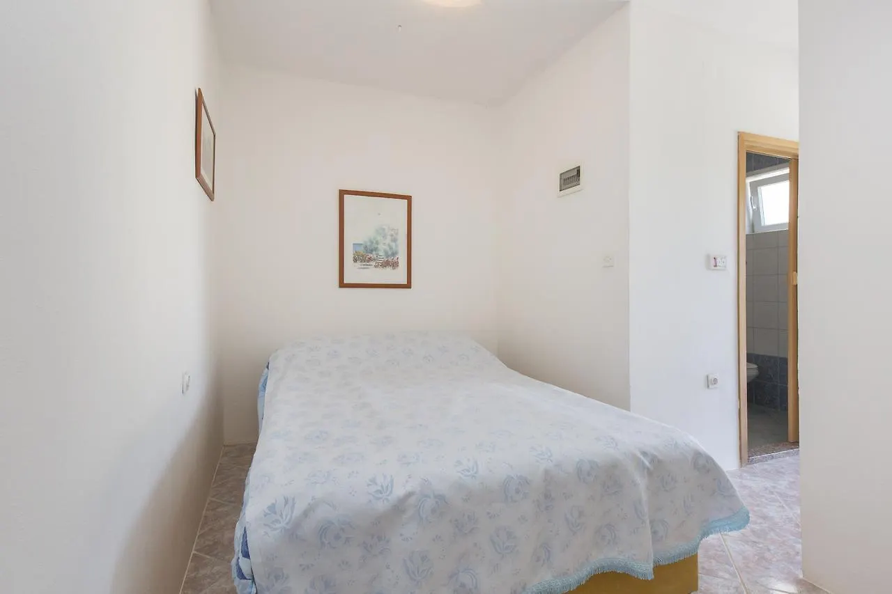 Apartments Villa Paradiso Plomin Kroatien
