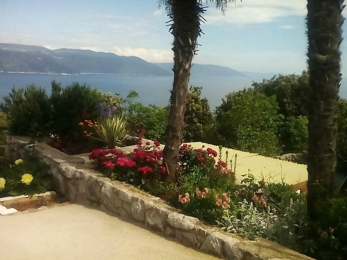 Apartments Villa Paradiso Plomin Kroatien